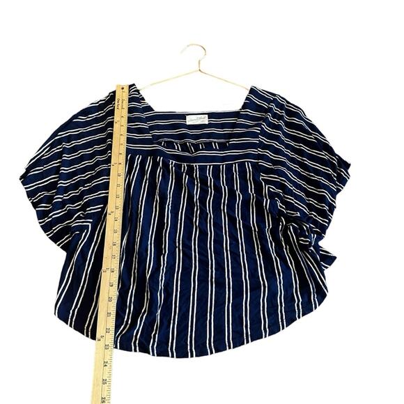 Universal Thread Navy Square-neck soft navy blouse size medium - Picture 3 of 6